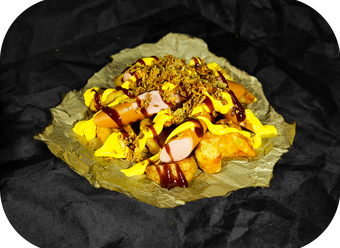 Картофель по-деревенски с сосисками гриль