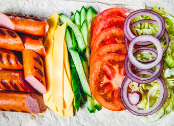 Любимая шаурма директора с сосисками гриль.